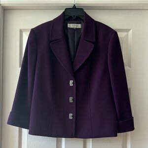 TAHARI Arthur S. Levine Women's Purple/Eggplant Fitted Blazer, size 12